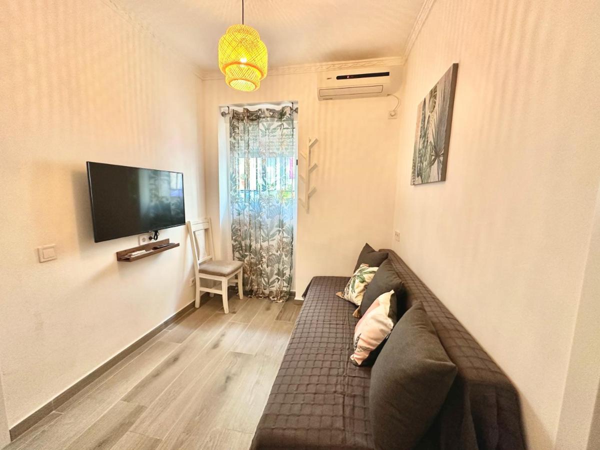Sol Apartamentos Malaga Centro Bagian luar foto