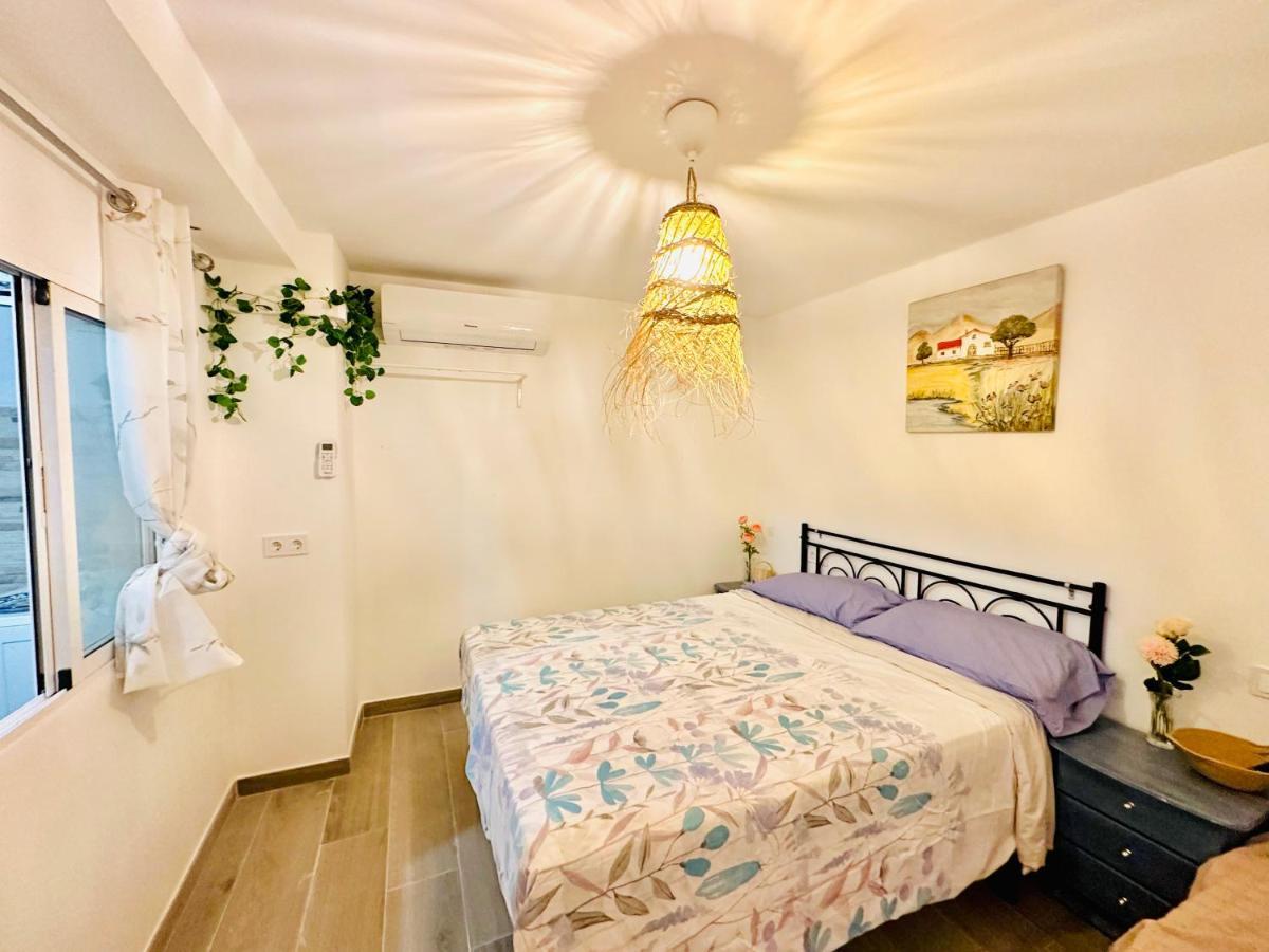 Sol Apartamentos Malaga Centro Bagian luar foto