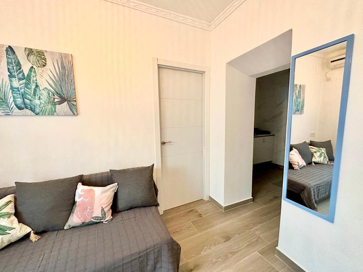 Sol Apartamentos Malaga Centro Bagian luar foto